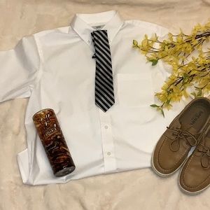 Bundle of men’s button down dress shirts